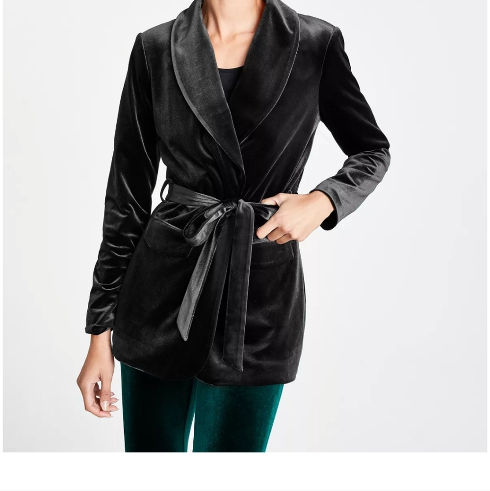 Nwt gorgeous black velvet blazer - Picture 8 of 8